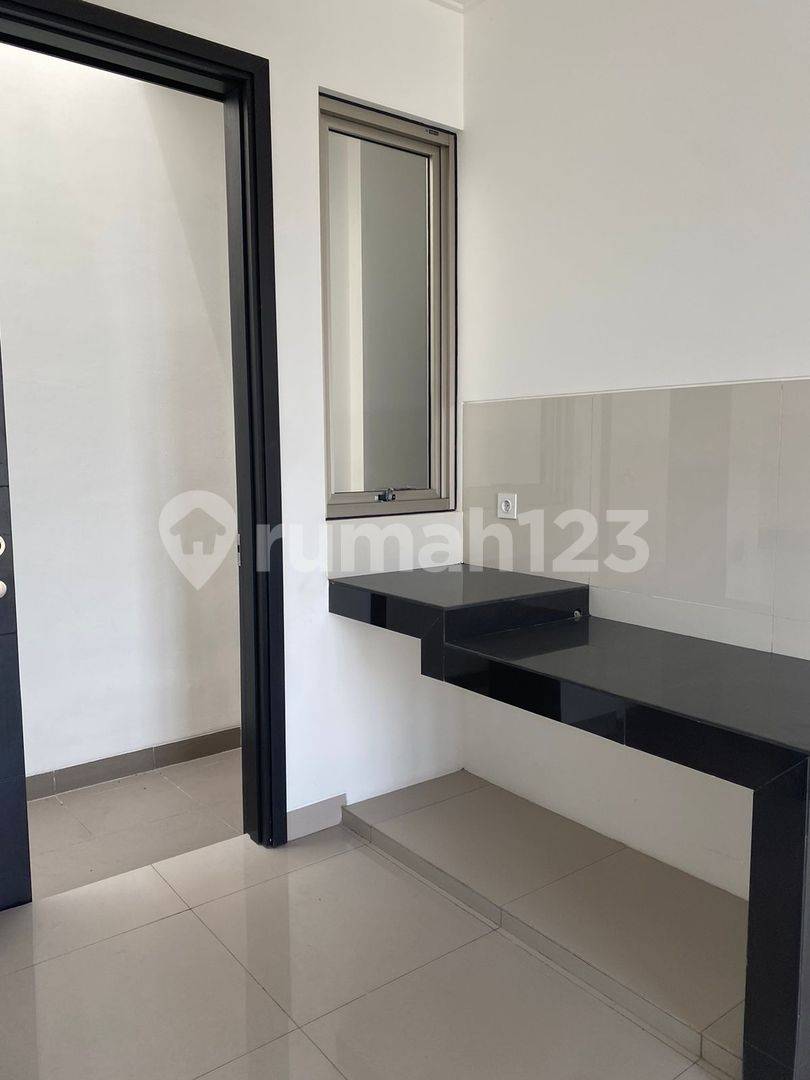 Rumah PIK 2 - 6x10 үй, 2+1 жұмақпен, көшіп кіруге дайын