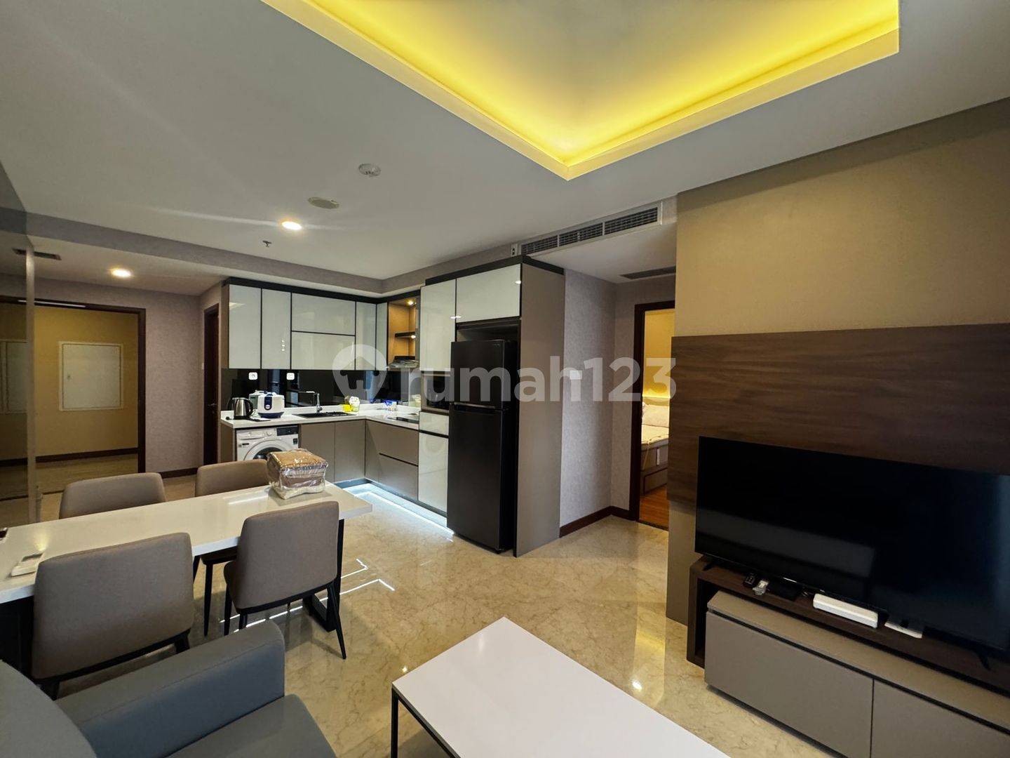 Luxury 2-Bedroom Apartment at Hegarmanah Residence