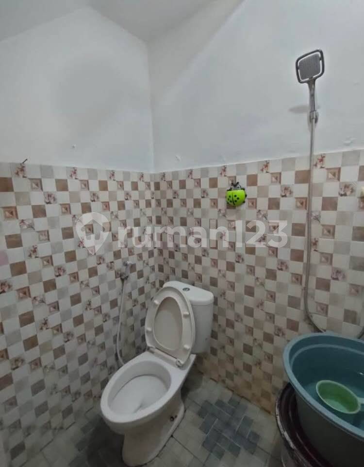 2-Story House in Kerobokan, Muding - 3 Bedrooms, Strategic Location