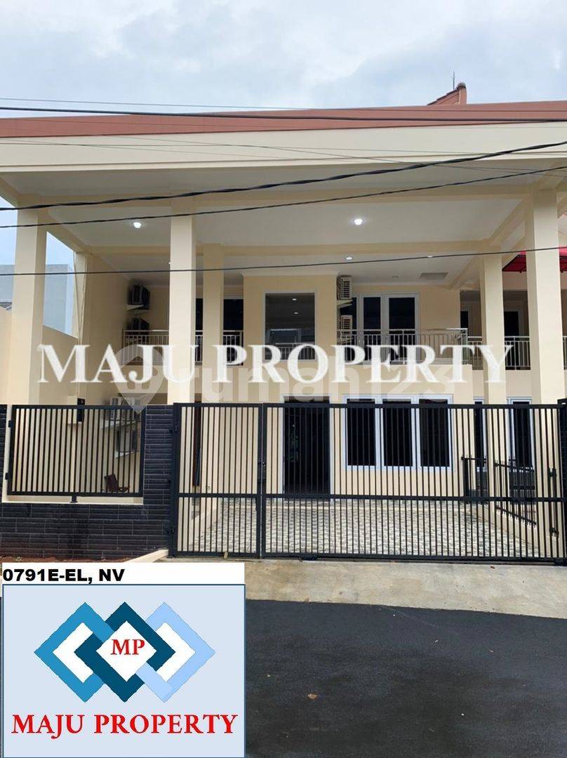 Spacious Property in Taman Laguna Cibubur Near Multiple Amenities