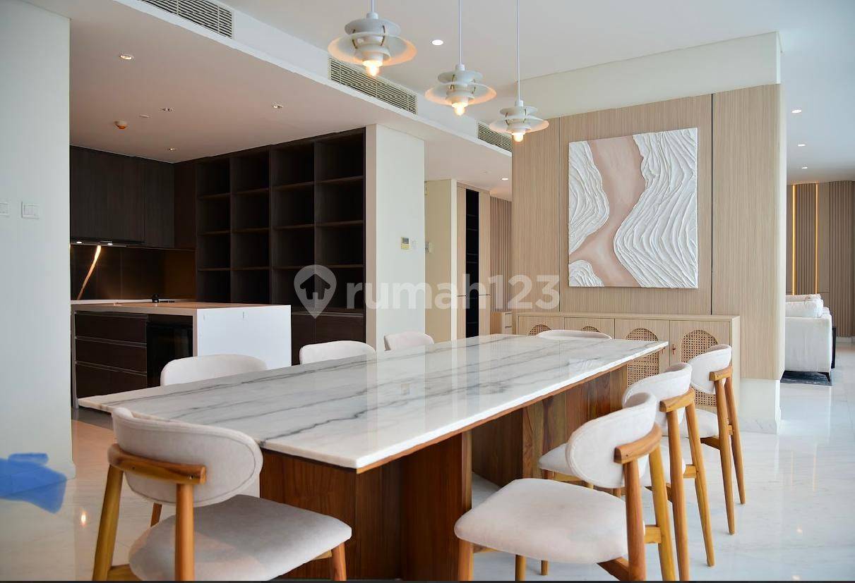 Spacious 4-Bedroom Apartment at Casadomain