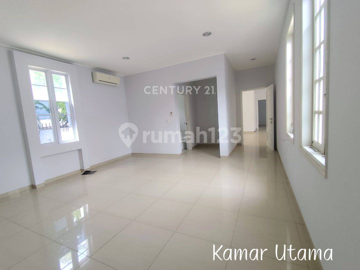 Pulomas төлемі, Kelapa Gading және Cempaka Putih маңындағы Hook үйі
