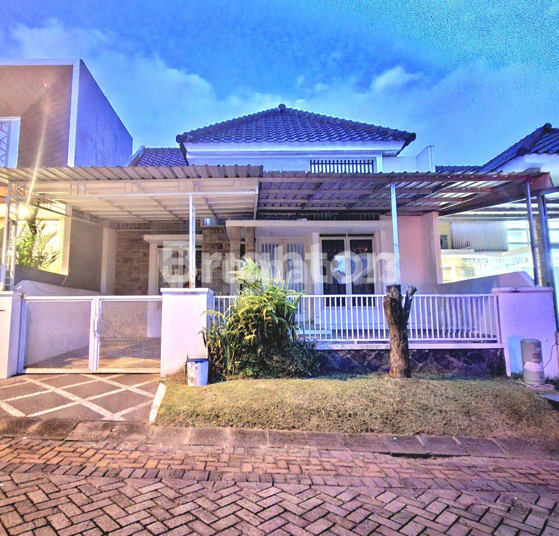 Ready to Move-in House Near Elpico Mall and Universities