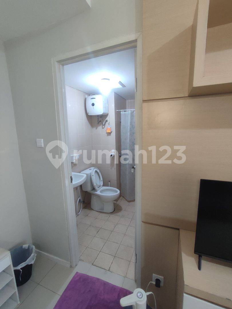 Fully Furnished 2-Bedroom Apartment with Pool View