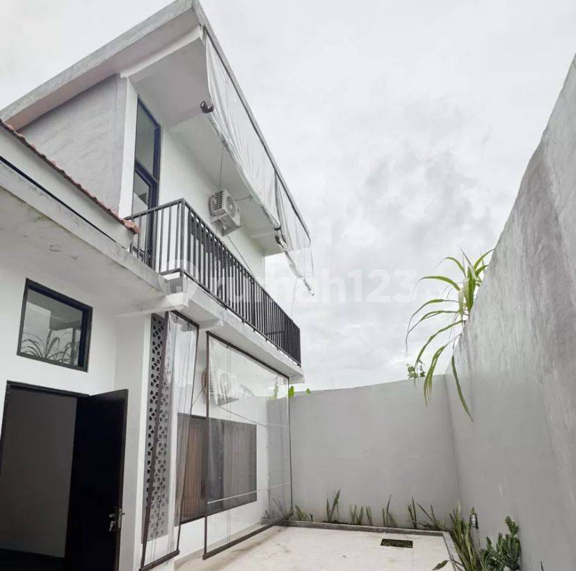 2 Bedrooms Modern Minimalist House in Dawas with Rice Field View