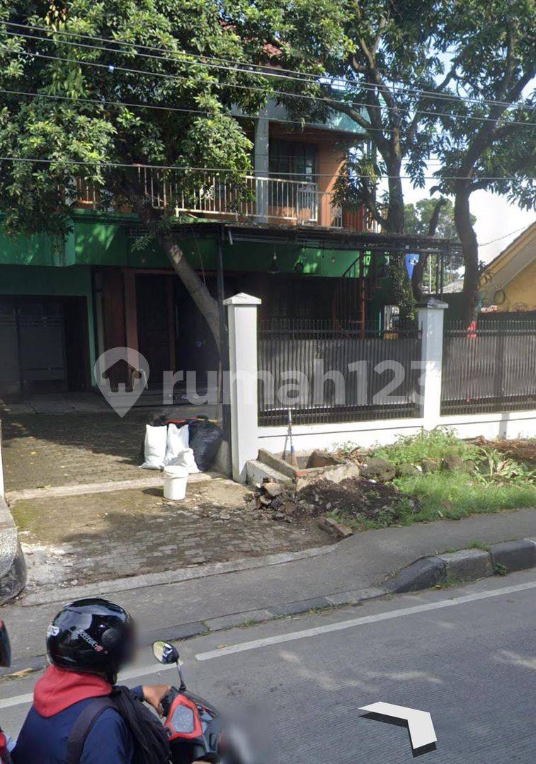 Strategic Location Property near Lenteng Agung Main Road, Suitable for Multiple Purposes