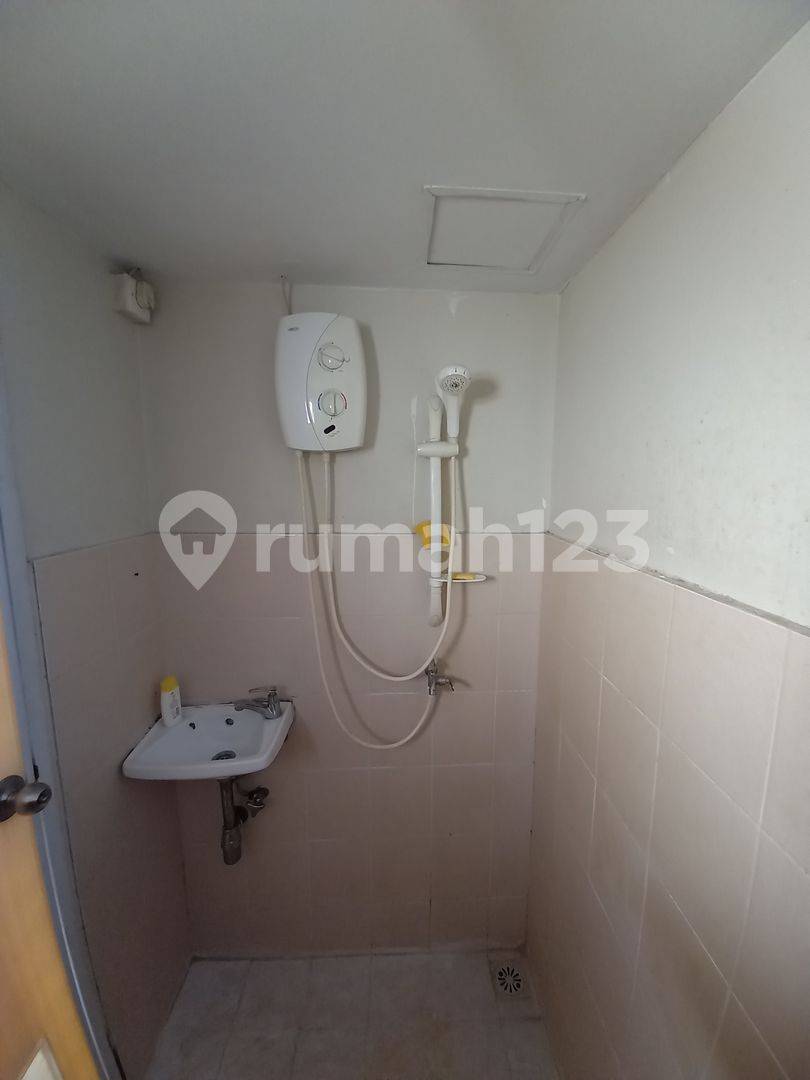 2BR Apartment Grand Palm Jakarta Barat Near Mall and Facilities