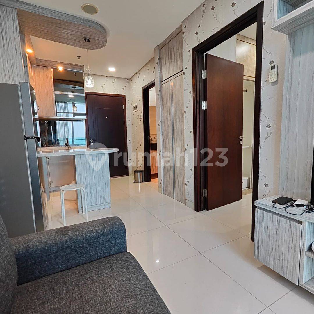 Compact Studio Apartment in Modern Complex