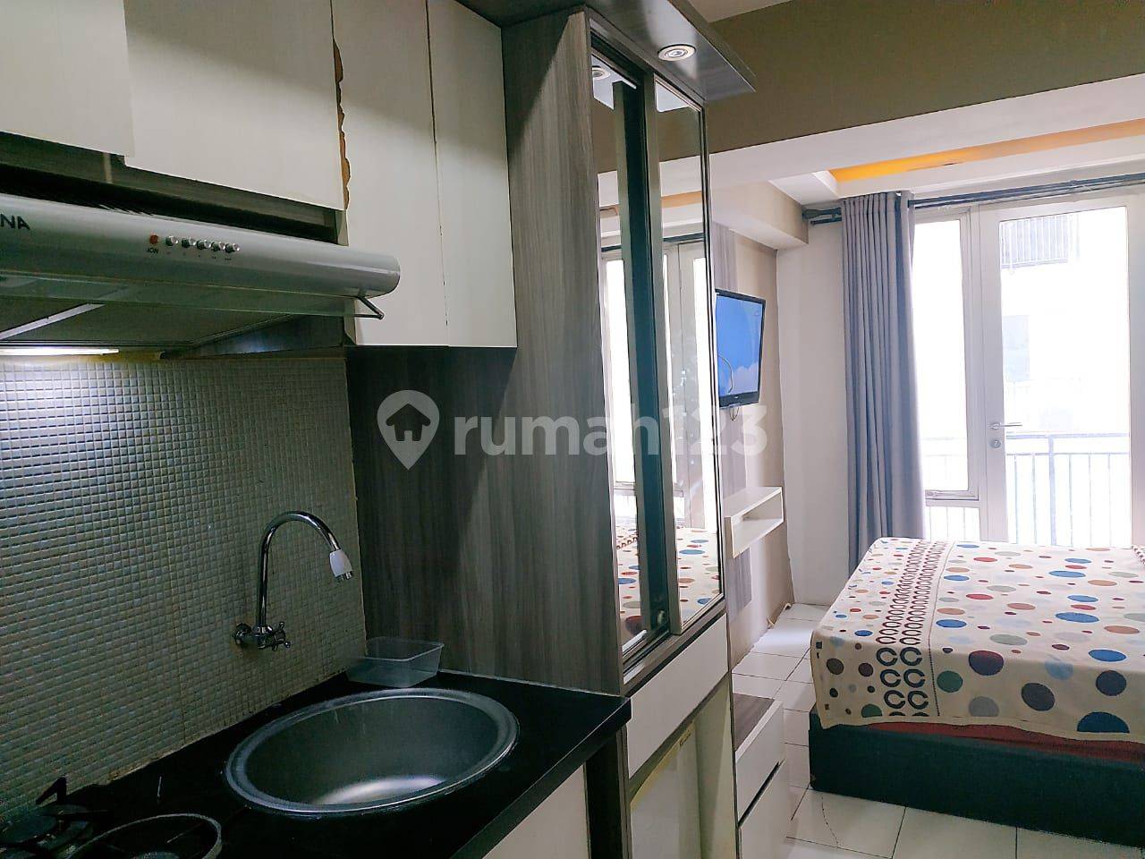 Comfortable Apartment near Cihampelas Shopping Area and Universities