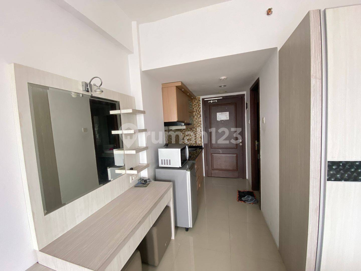 Studio Apartment at Galeri Ciumbuleuit 2, Fully Furnished, Top Floor