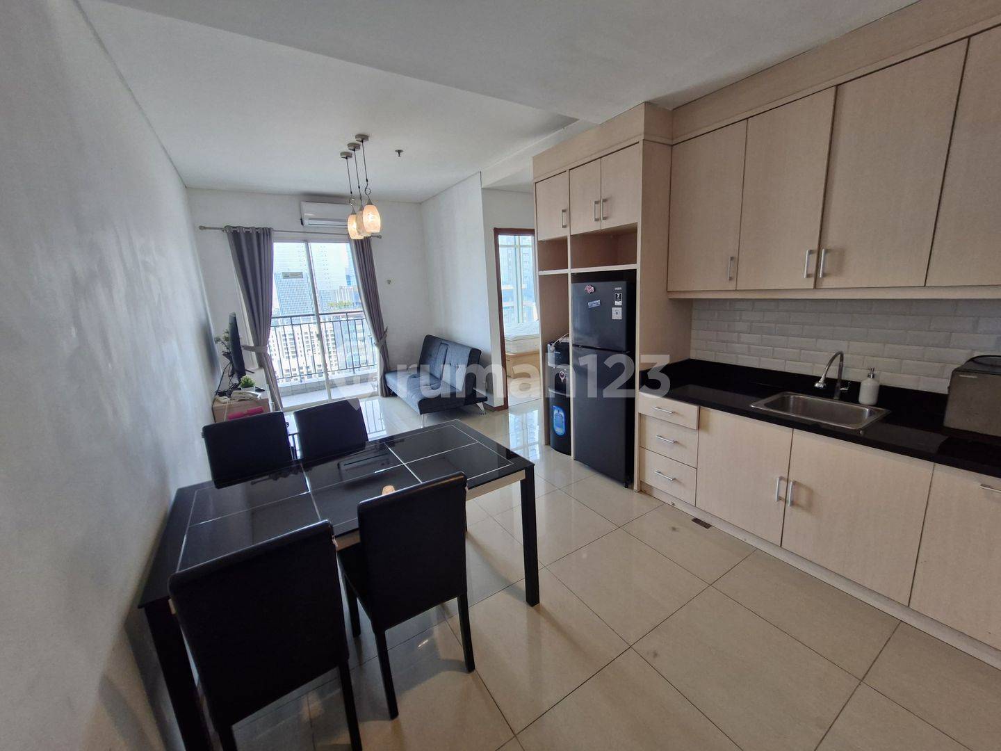 2-х комнатная квартира в Thamrin Residence, расположение в центре города