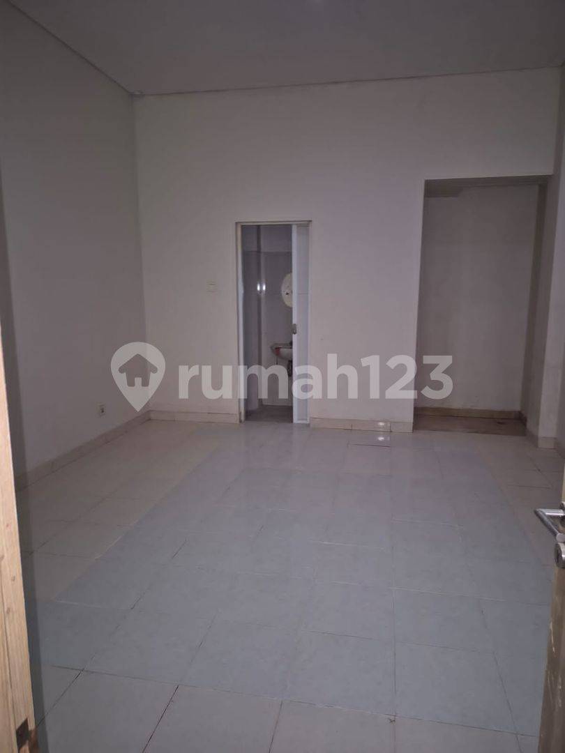 2-Level Commercial Space in Solvang, South Mission Drive, Gading Serpong