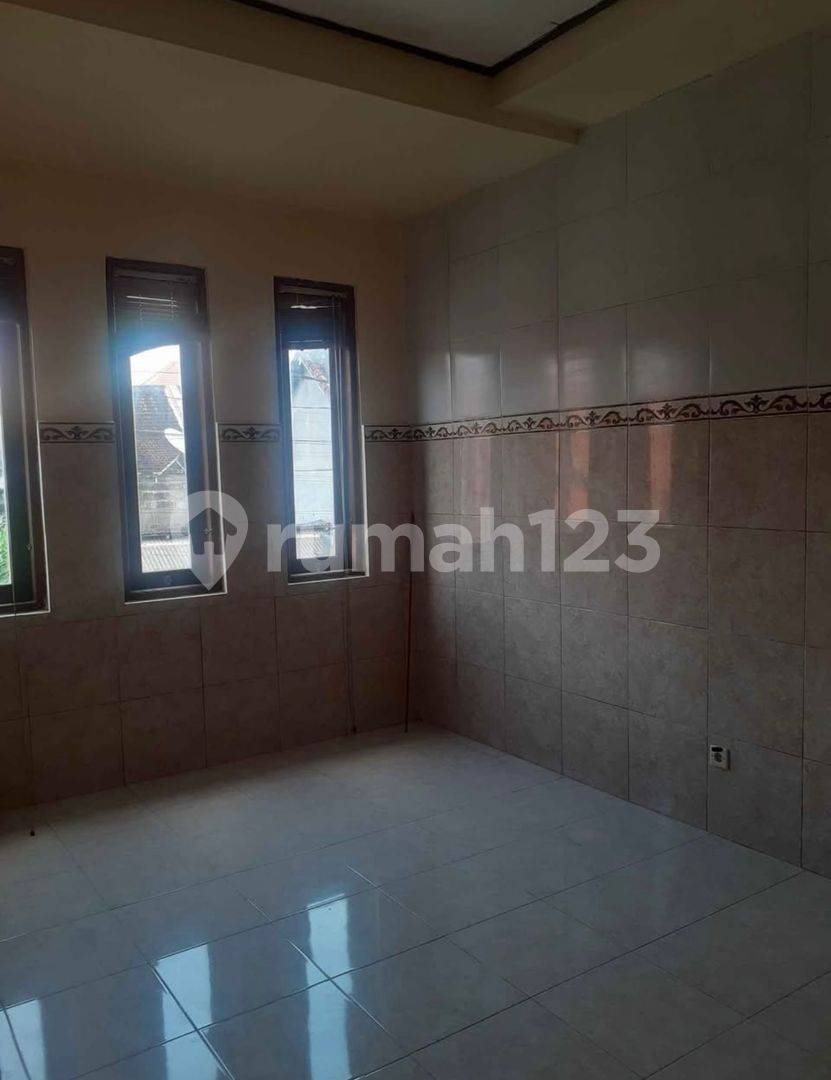 3 Bedroom House with Terrace and Garage