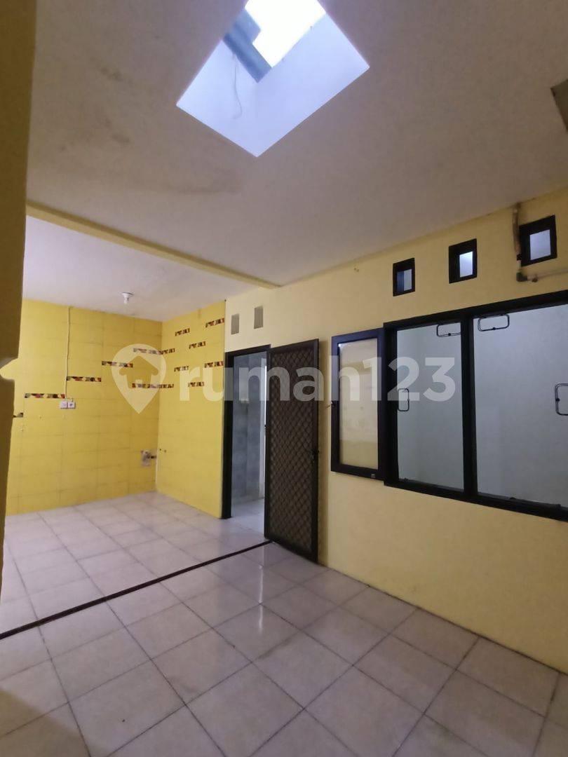Tamansari Majapahit Rental House - Spacious 2-Bedroom Property