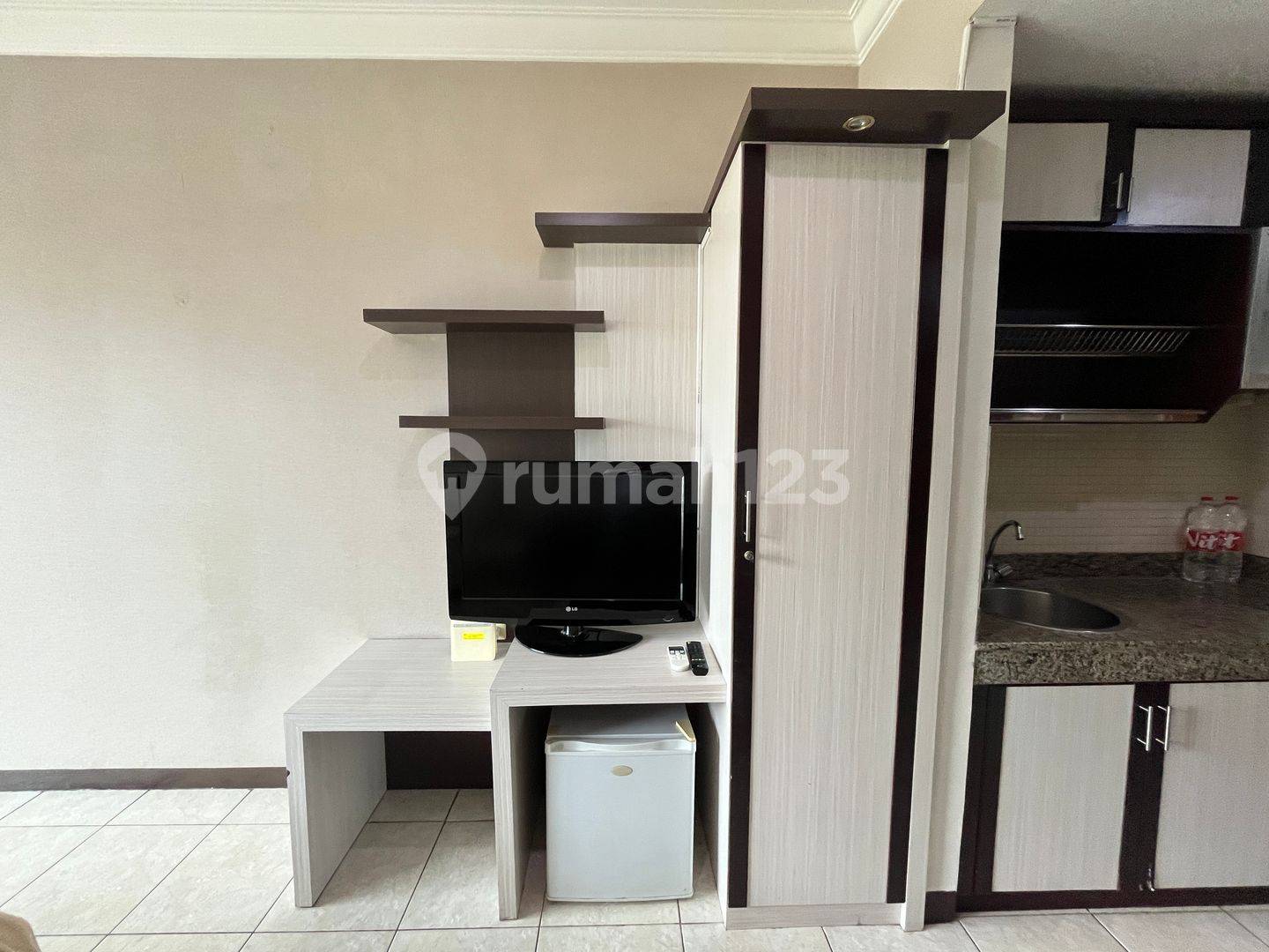 Studio Apartment with Modern Amenities