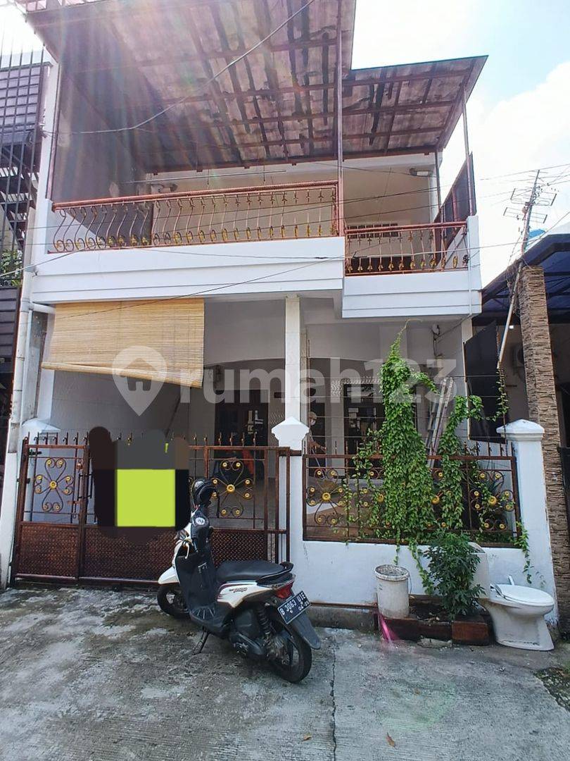 2-Story House, 6x16m, West-Facing, with Kitchen Set and AC