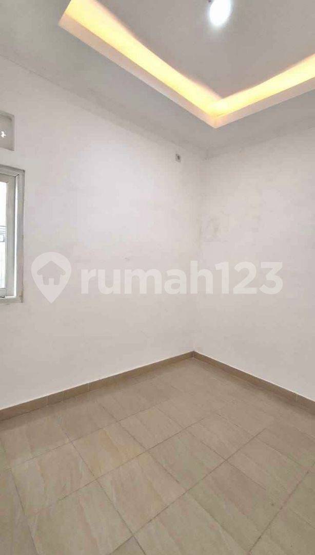 3 Bedroom House in Padonan near Canggu with Garage