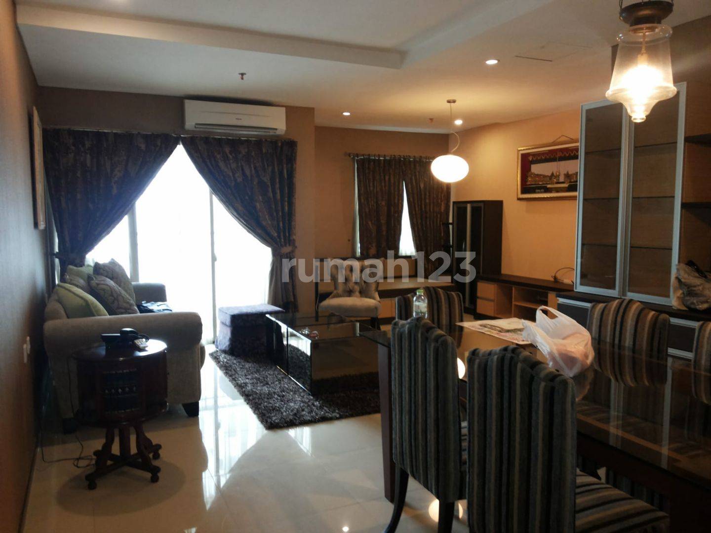 Просторная 2-комнатная квартира в Thamrin Residence, Центральная Джакарта