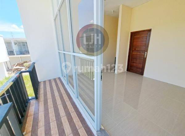 Two-Story Townhouse Near Putra Batam University