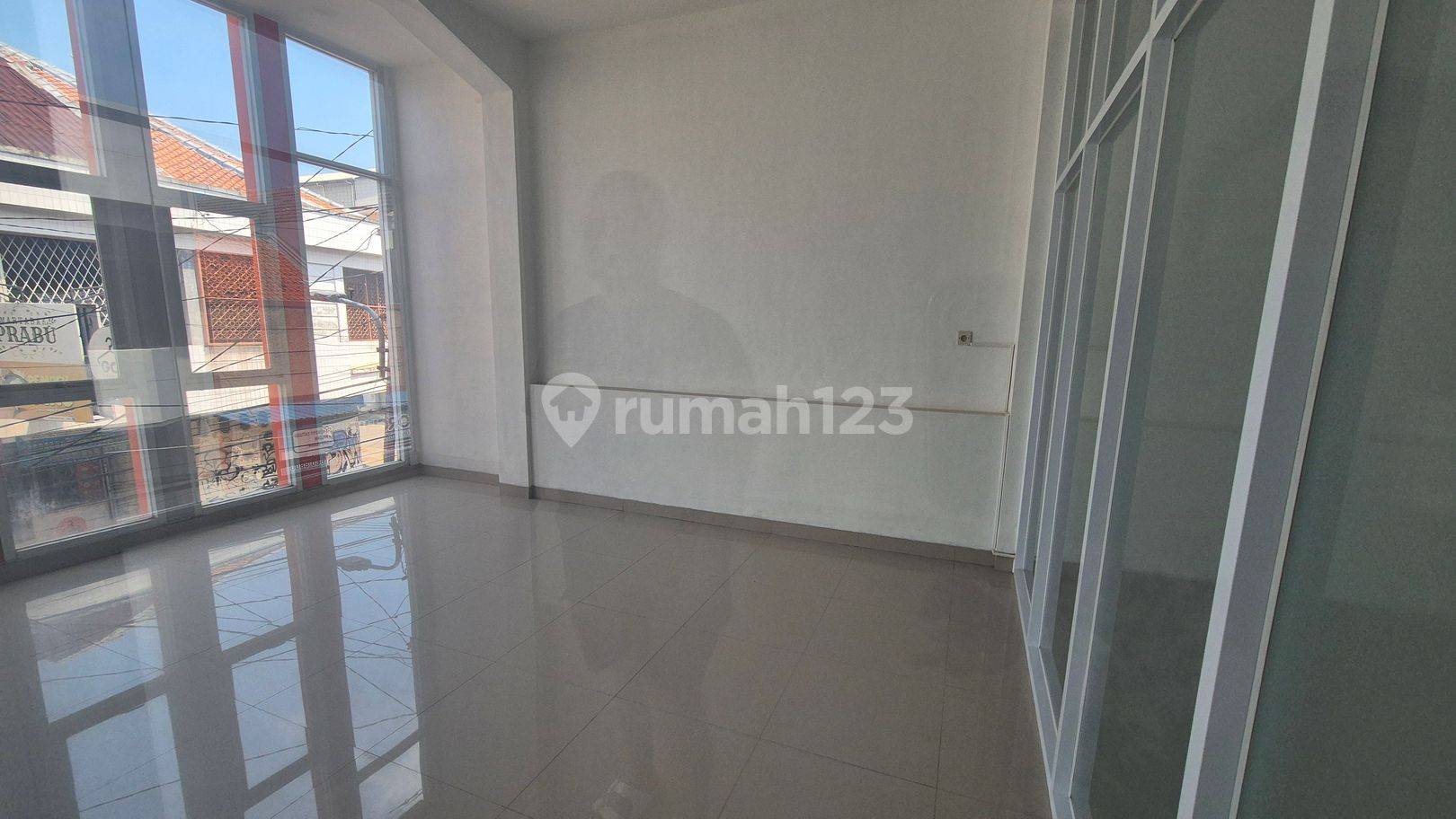 3-Story Commercial/Office Building in Kebon Cai