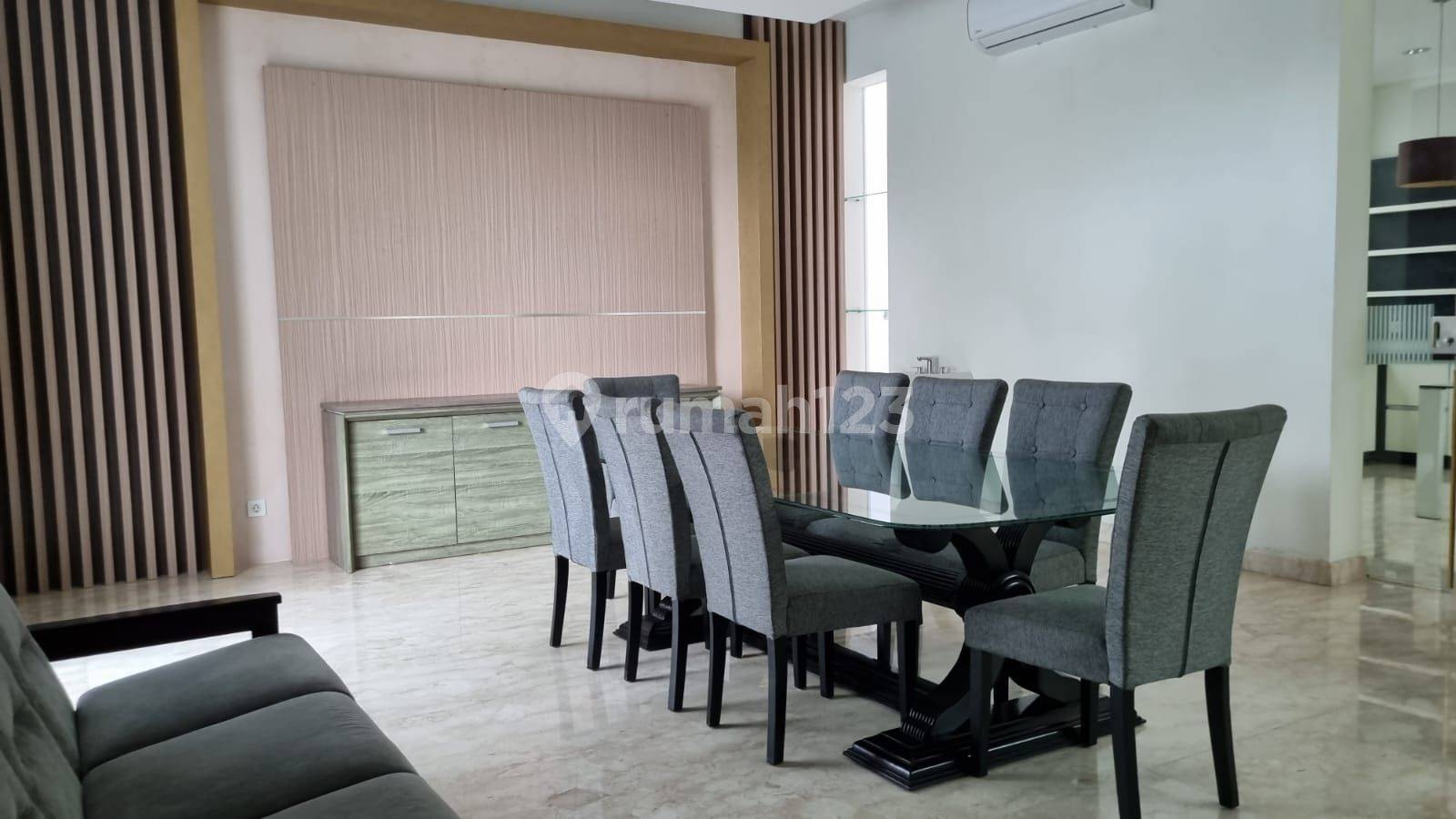 Luxury Furnished House with Golf Course View and Garden Pool