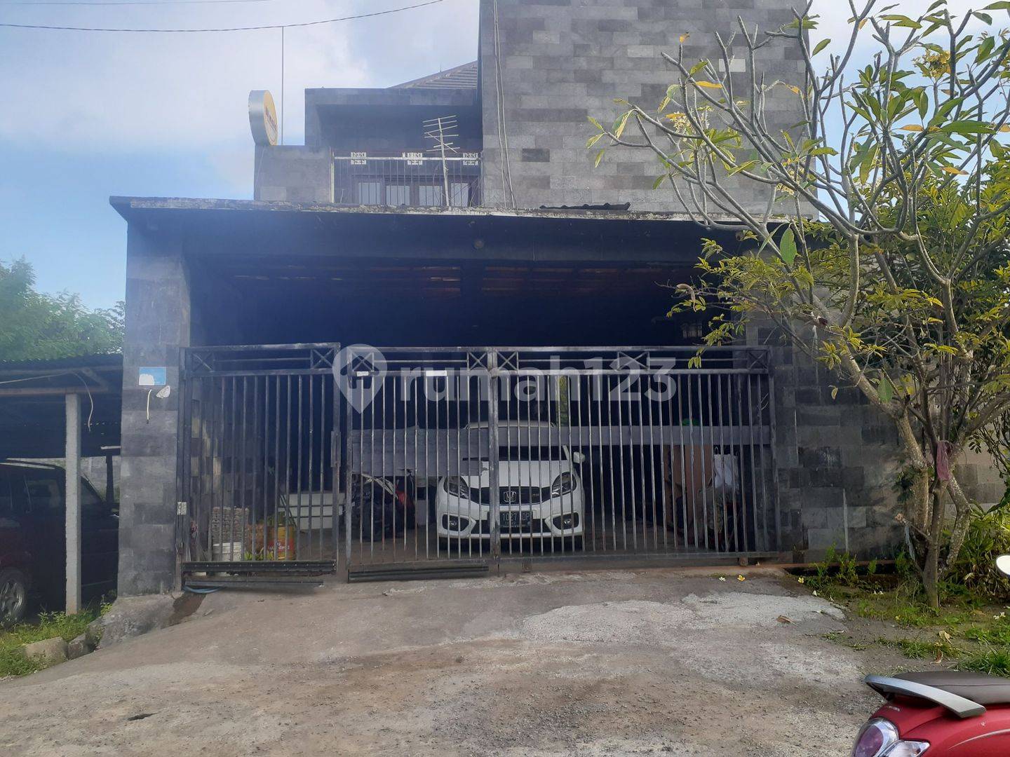 Spacious Property near Gatot Subroto West, Denpasar - Ideal for Living or Office