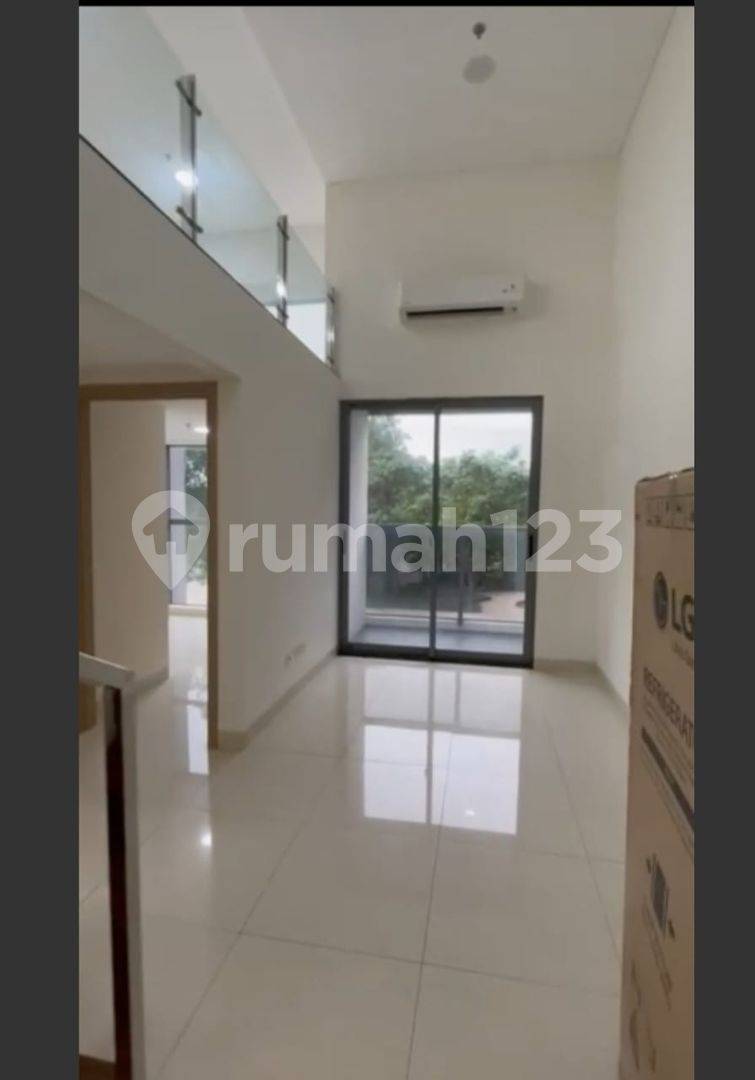 1.5 Floor Semi-Furnished Apartment in Sedayu City, Kelapa Gading, North Jakarta