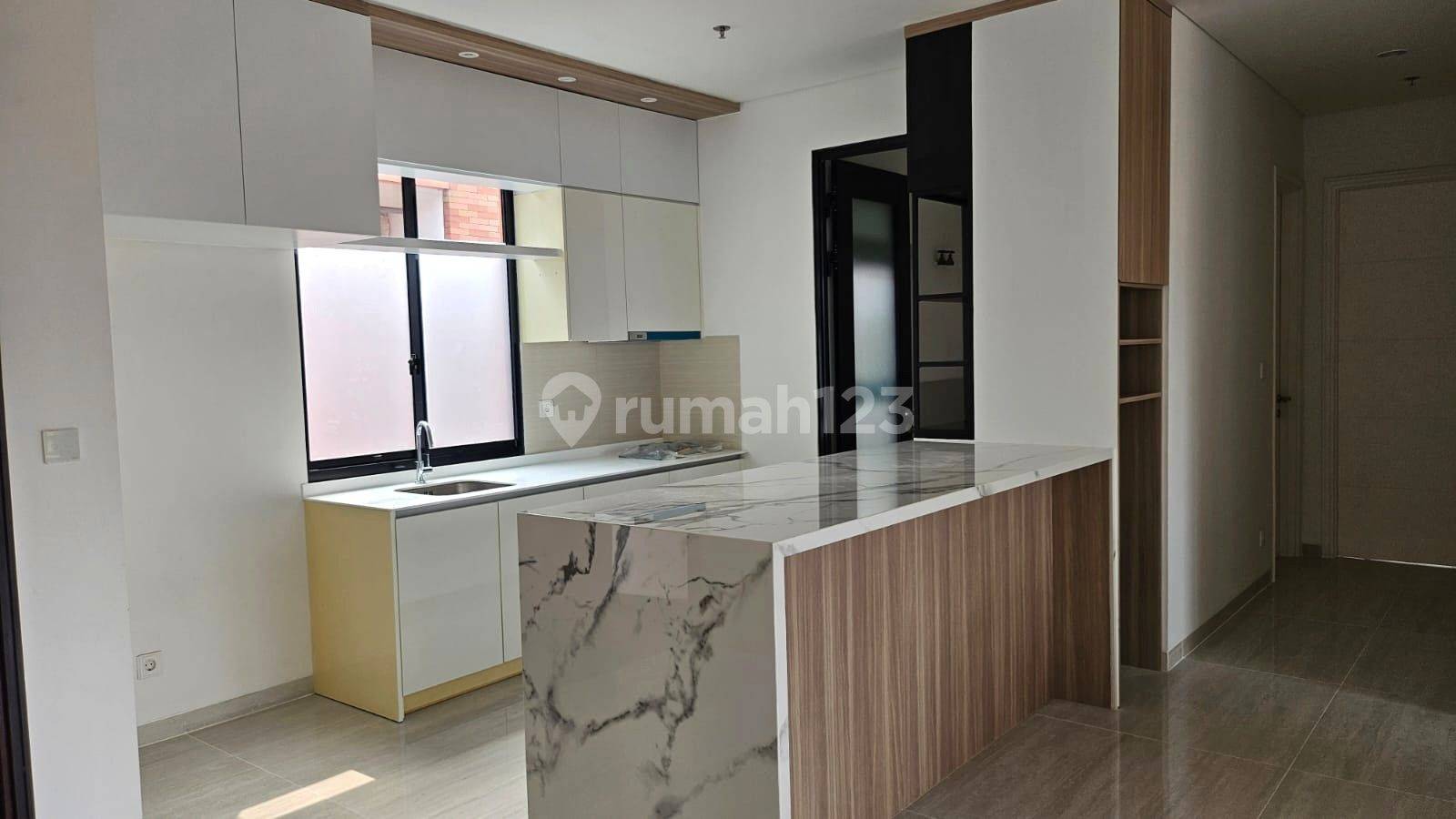 Top Floor Apartment with Pool View in Tower H, Fully Furnished