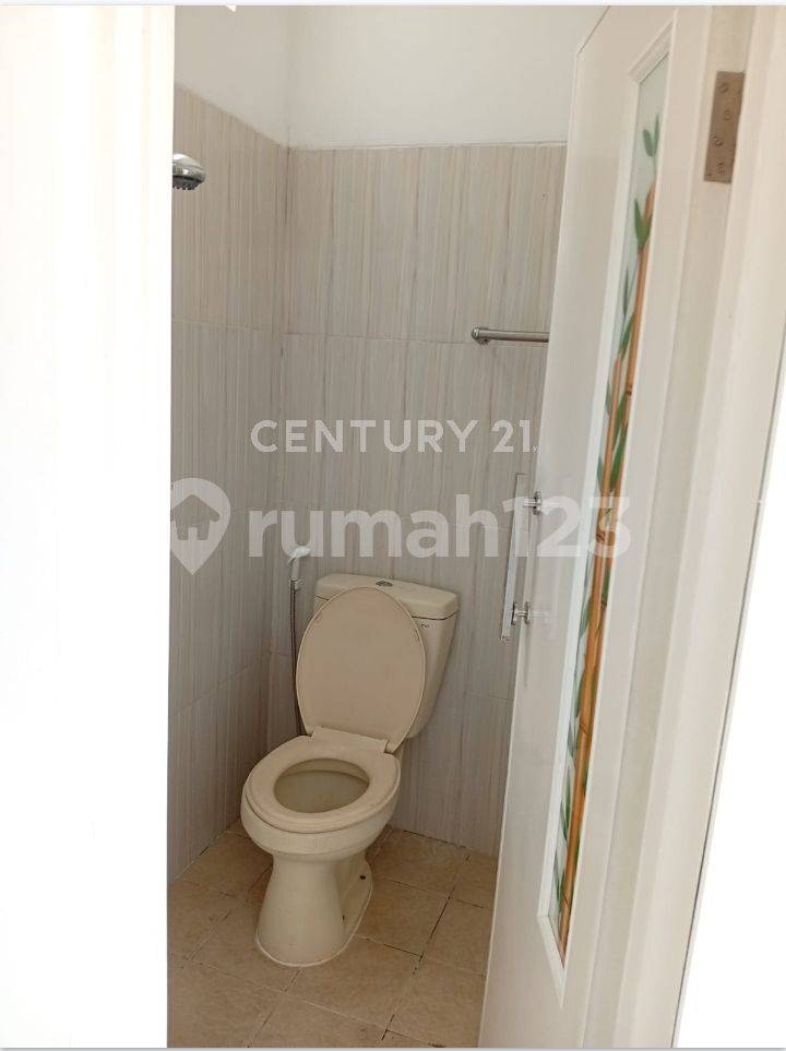 2 Bedroom House with Kitchen Set, Furnished, Near Grage Mall