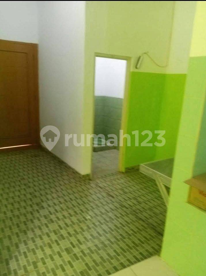 Spacious 3-Bedroom Property with Large Parking and Utilities