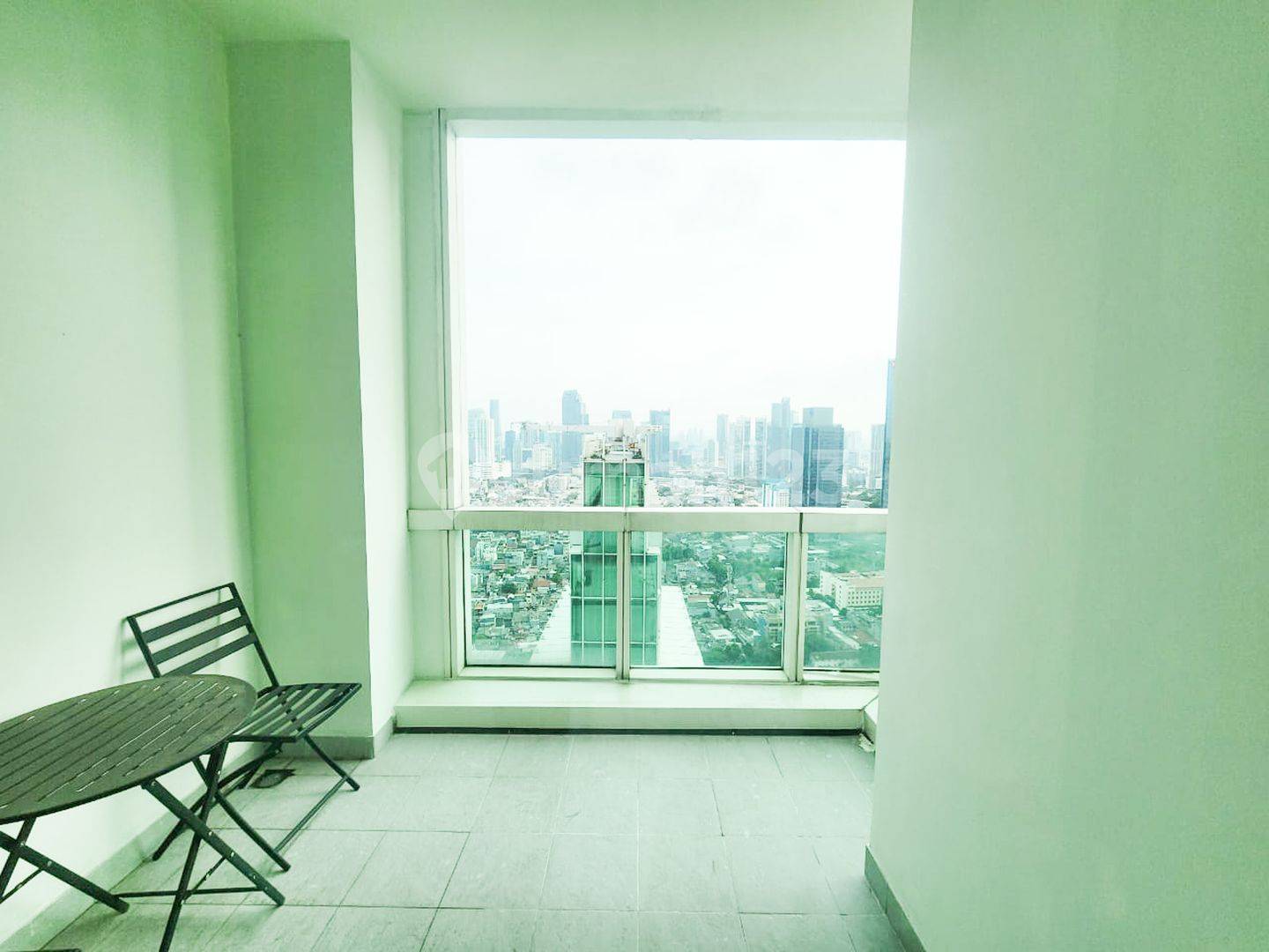 Furnished 2 bedrooms branz mega kuningan for rent