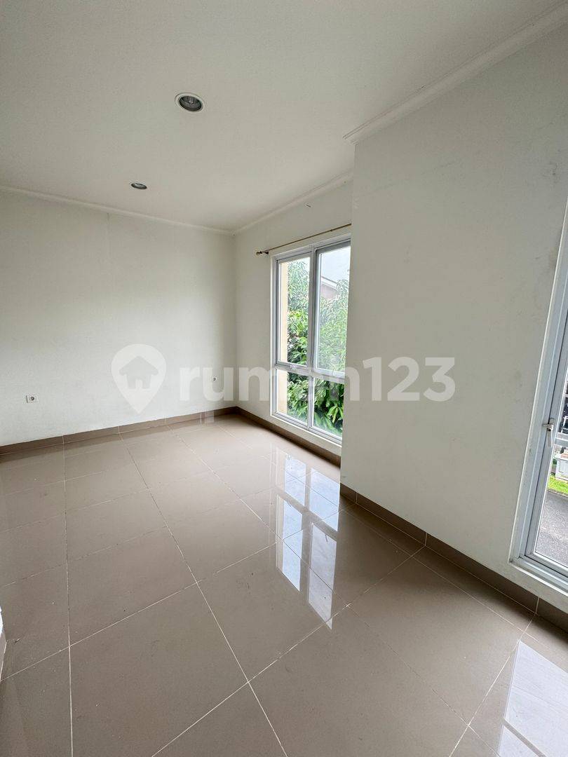 Modern 2-Bedroom Townhouse in Summarecon Serpong