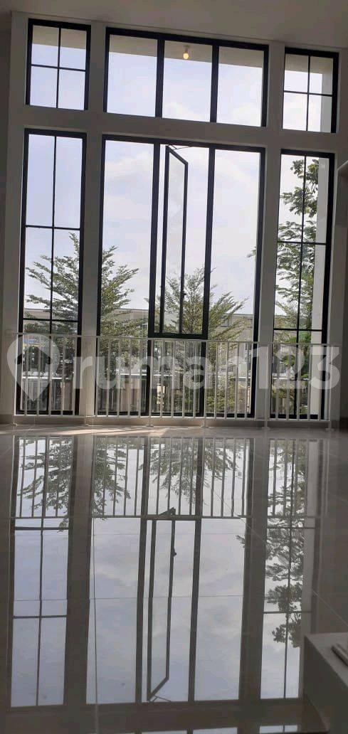Ruko Wisata Bukit Mas - 2 угловых блока с видом на сад