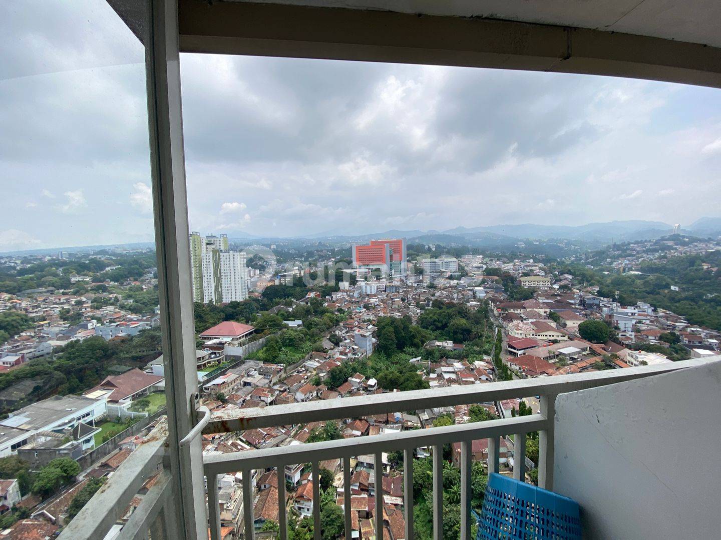 Studio Apartment at Galeri Ciumbuleuit 2, Fully Furnished, Top Floor