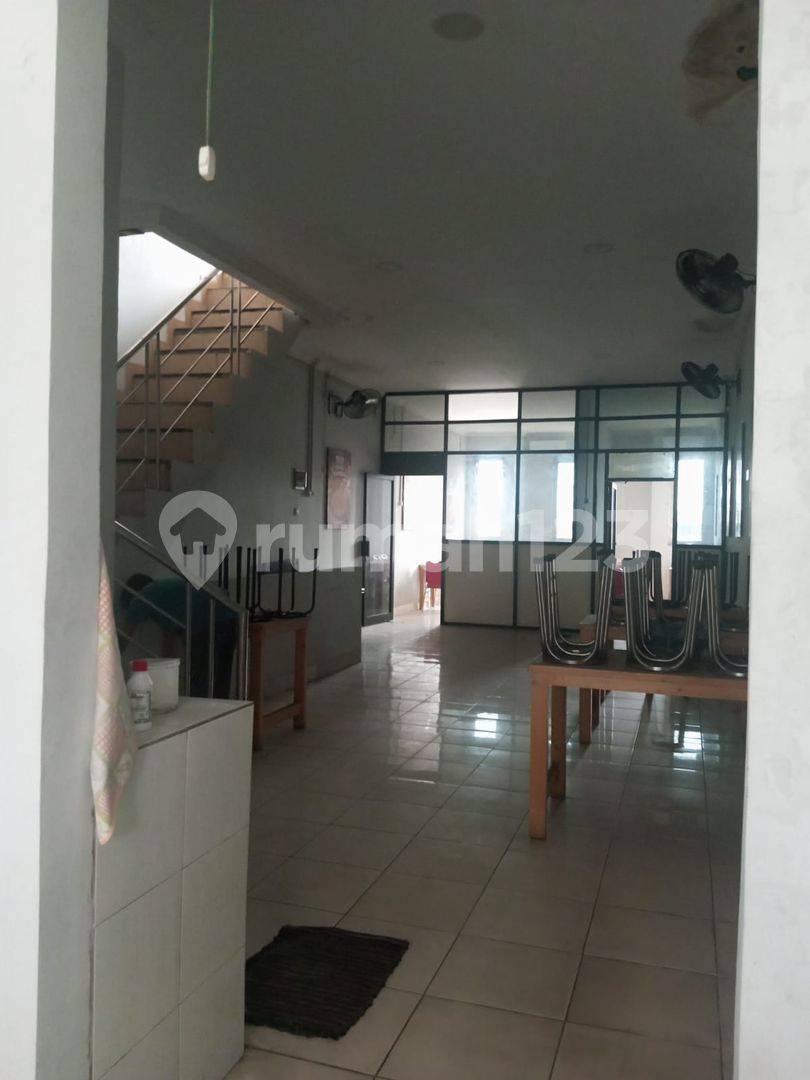 3-Story Business/Office Space Available for Rent