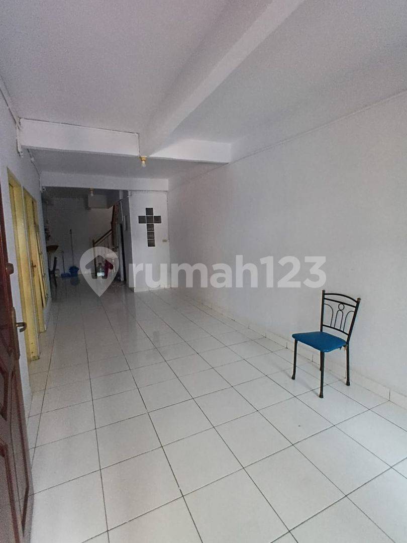 2-Story House, 6x16m, West-Facing, with Kitchen Set and AC