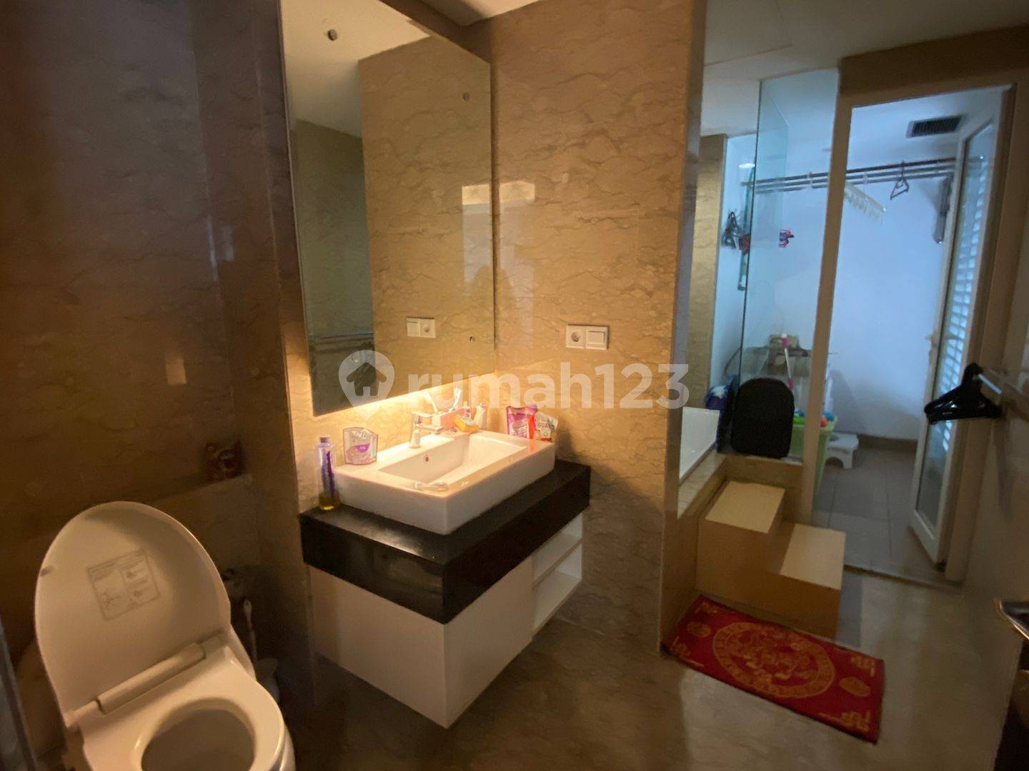 Affordable Fully Furnished Apartment at The Royale Springhill Residence
