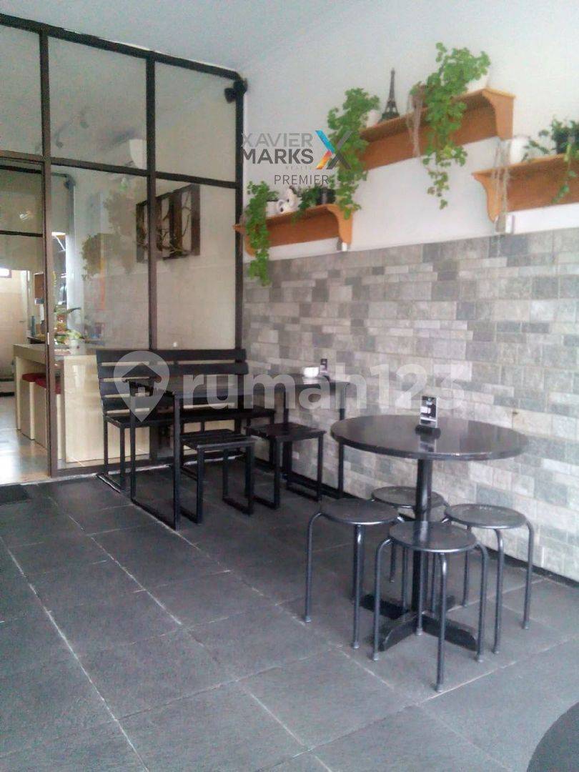 2-Story Commercial Property in Istana Dinoyo, Lowokwaru Malang