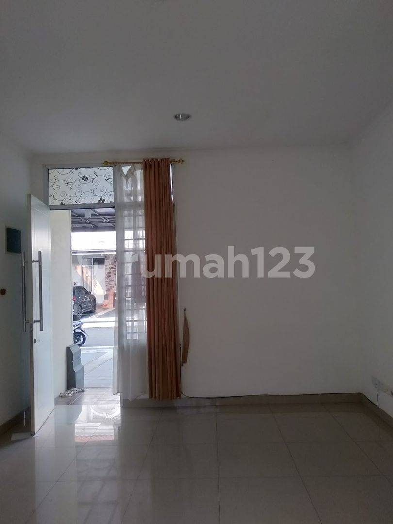 Будинок 7x17м у Jakarta Garden City - 3 спальні, 2 ванні кімнати