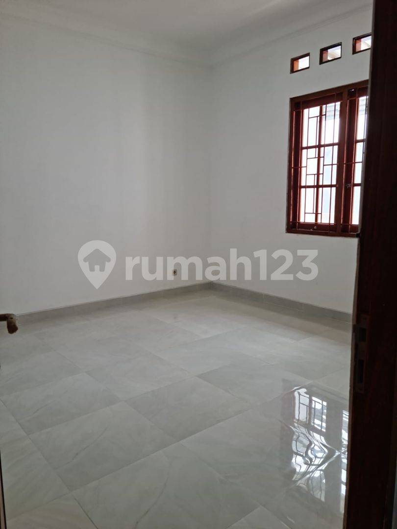 Modern Two-Story House in Prestigious Bintaro Sector 9