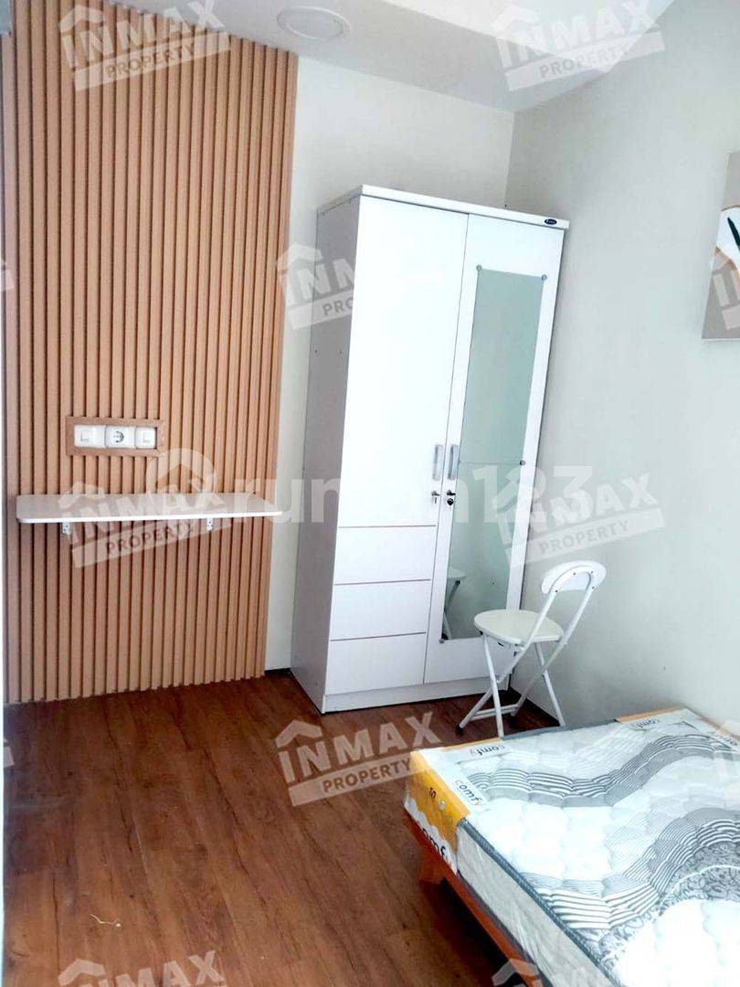 Minimalist New Building Small Apartment