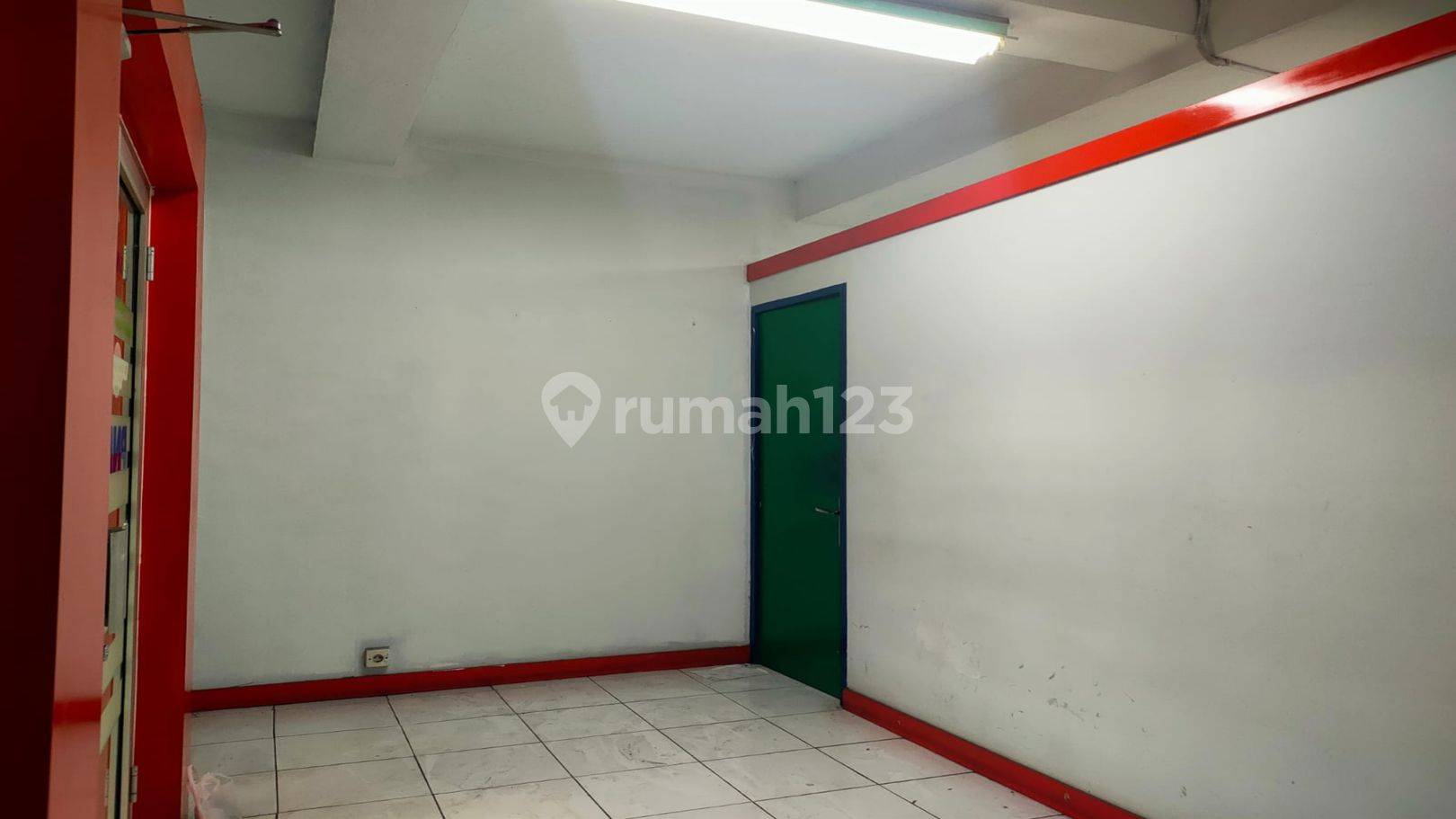 Ruko Rajawali Commercial Property - Strategic Location in Bandung