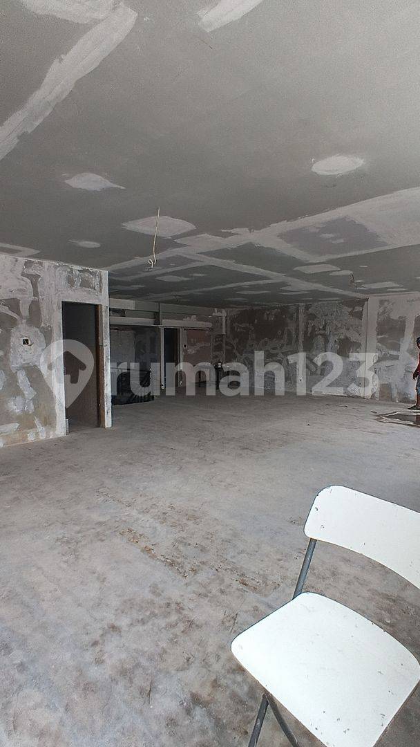 4-Story Commercial Building for Rent in Bekasi City Center