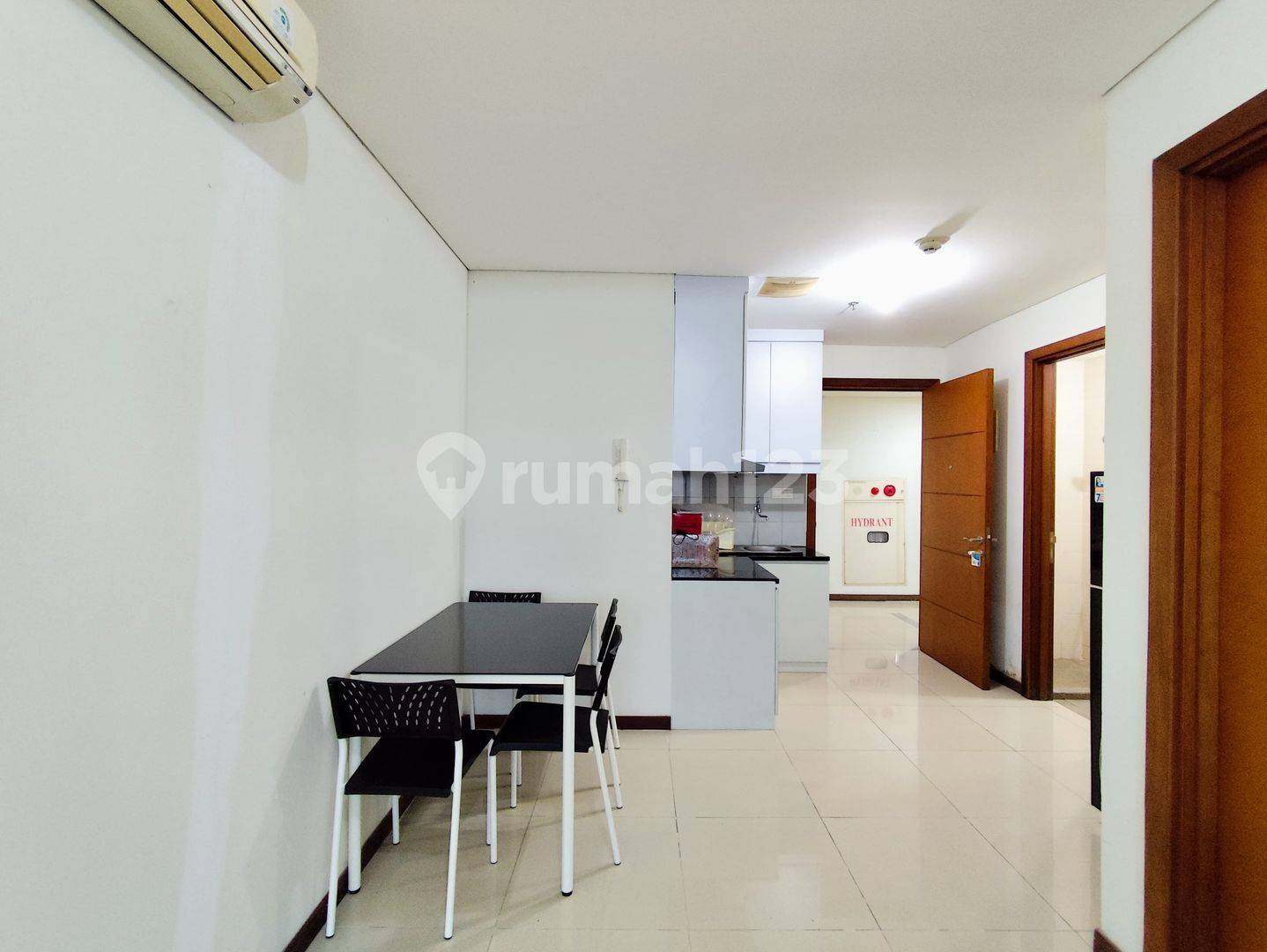 Green Bay Pluit Apartment with Multiple Facilities
