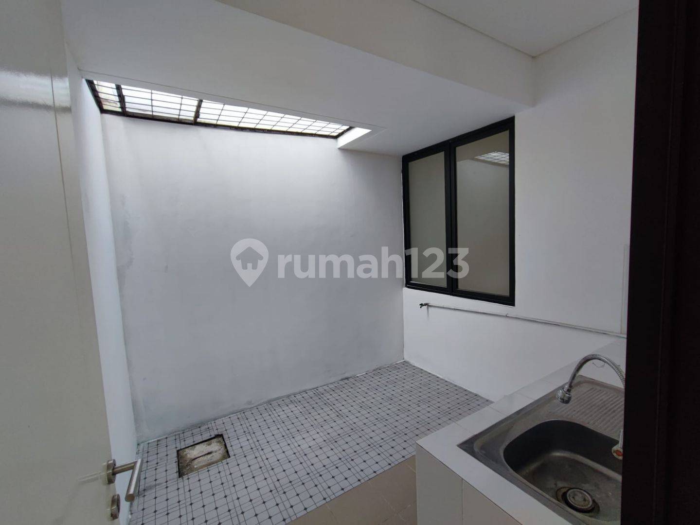 Ready to Move-in House in Cikupa Citra Raya Tangerang