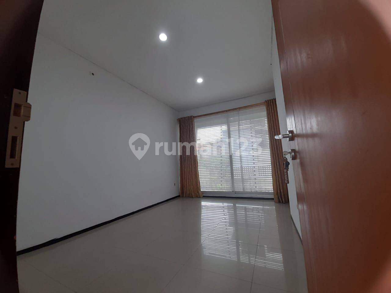 Cigadung Raya Barat House - Suitable for Residence or Office