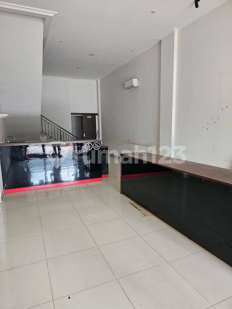 RGIC Golf Island 4-Story Property with AC Units
