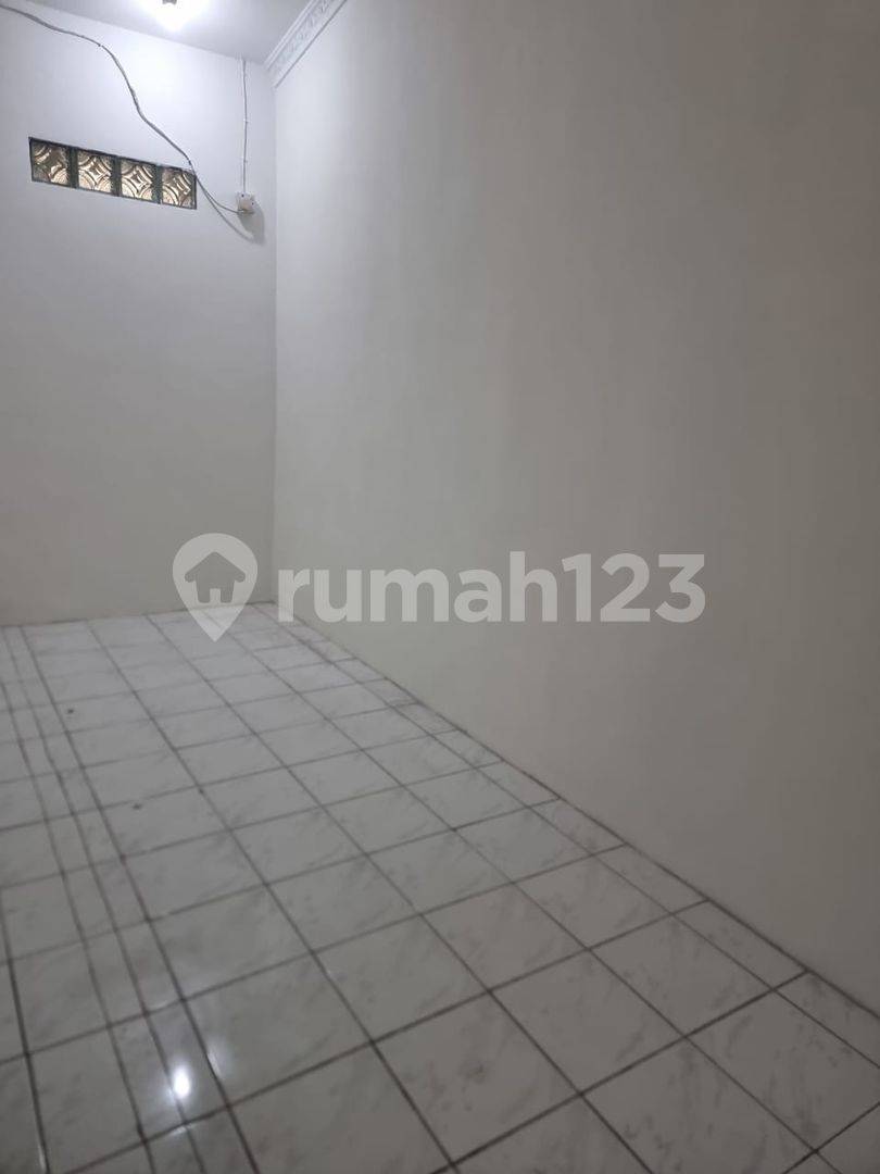 Джеламбардағы 4x15м үй, 3 жұлдызды бөлме, 4 жуынатын бөлме және 4 кондиционер