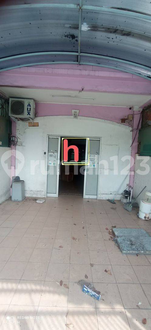 Ruko в оренду в Таман Палем Лестарі - 3 поверхи, 4.25x25м