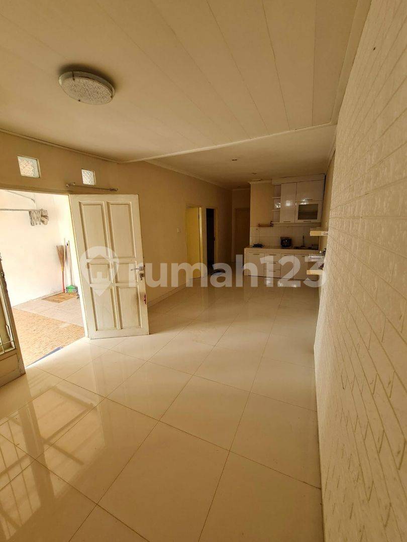 House in Catalina Cluster near Cartenz Mall, Gading Serpong